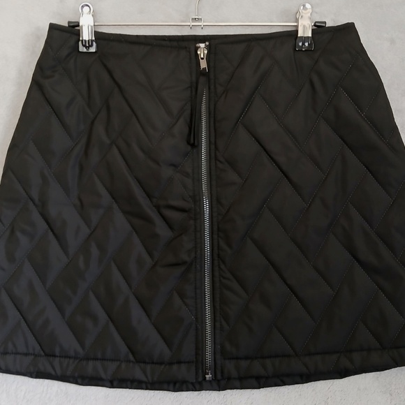 Steve Madden Women's Sz. 6 Micro Mini Skirt Quilted Full Front Zipper Black NWT - Picture 3 of 8